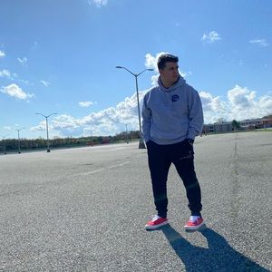 Meet your Posher, Diego